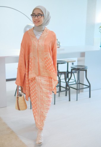 MAYRA KEBAYA SET IN TAMARIND