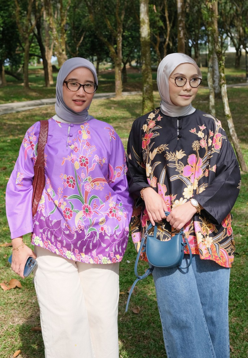 JOYCE BLOUSE BATIK 2.0 IN PINK BLACK
