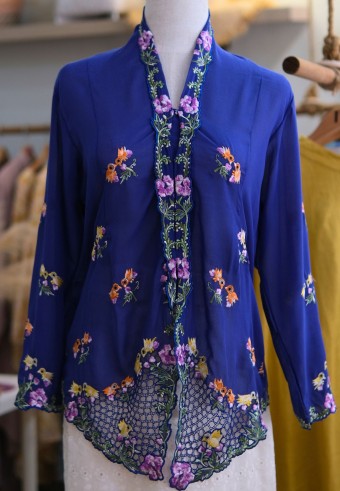 HANA KEBAYA BUTTON TOP IN SAVVY