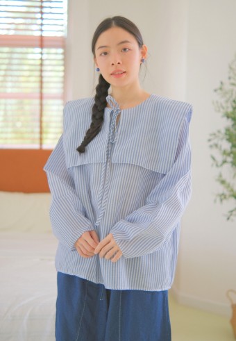 NISSY BLOUSE IN BLUE STRIPED