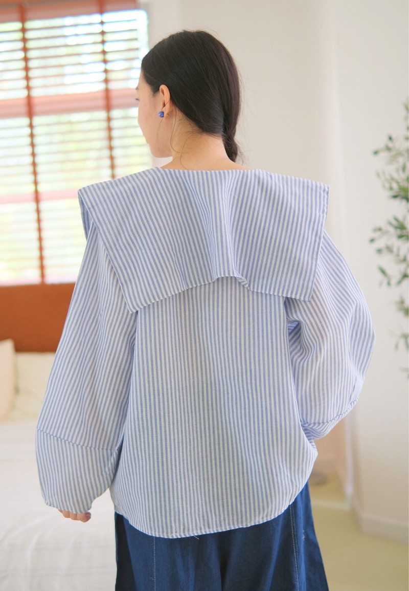 NISSY BLOUSE IN BLUE STRIPED