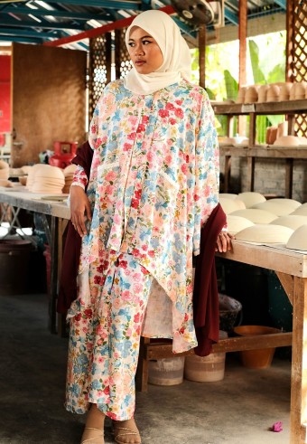 REIKA KURUNG SET IN GARDENIA