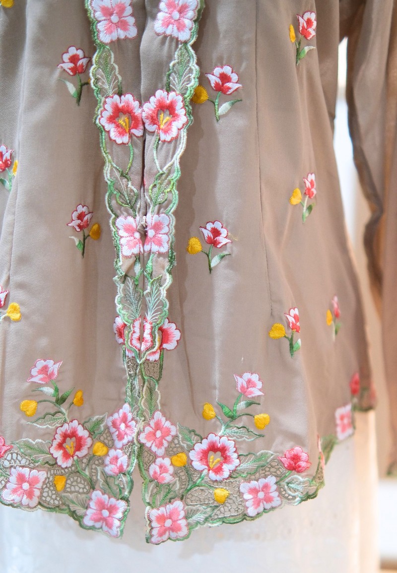 HANA KEBAYA BUTTON  TOP 2.0 IN CORTADO