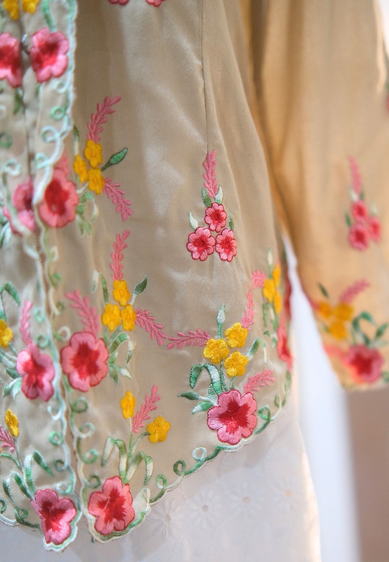 HANA KEBAYA BUTTON  TOP 2.0 WHEAT