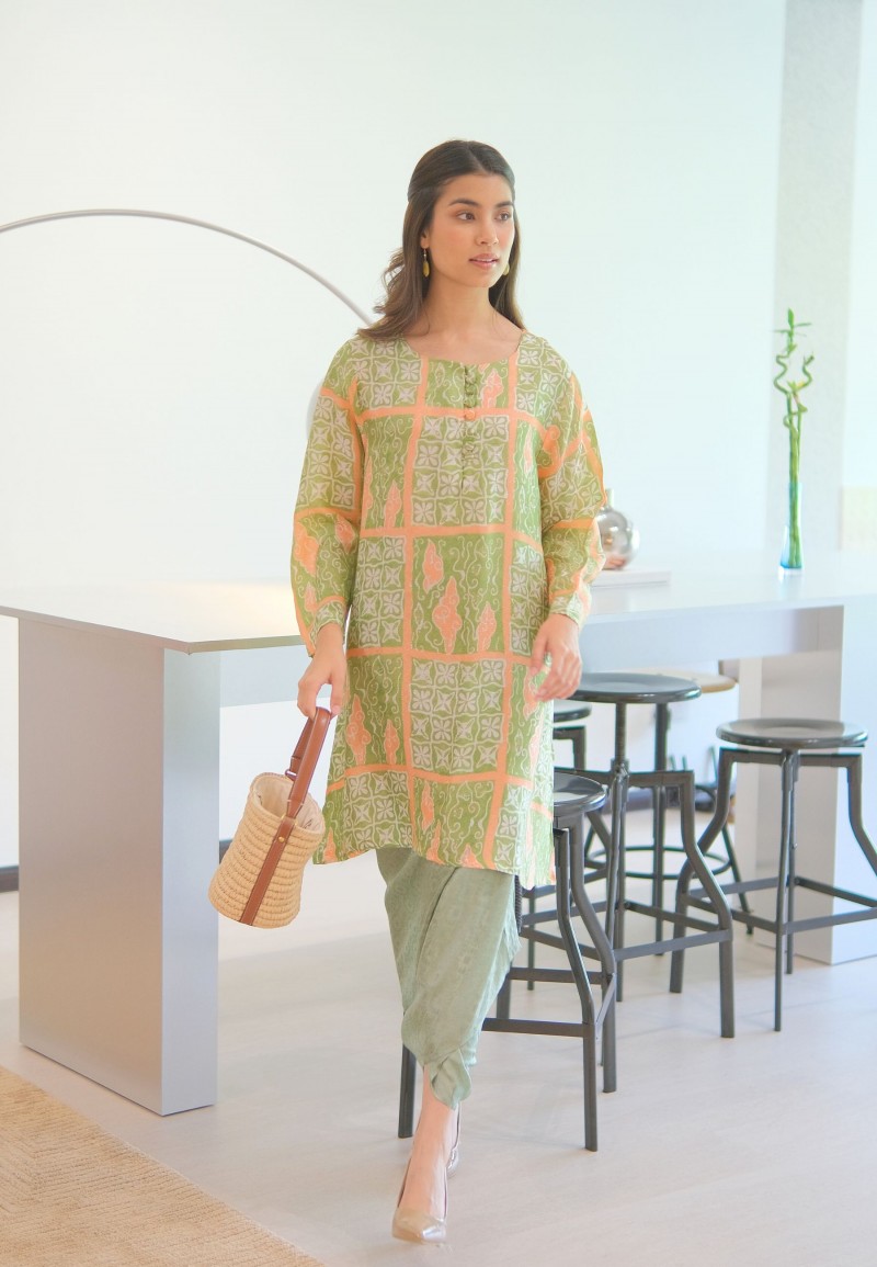 SANIYA KURUNG SET IN PEAS
