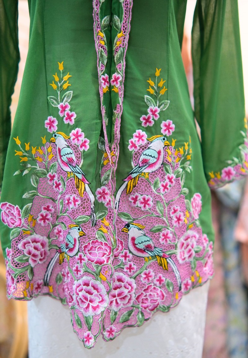 NORA LONG KEBAYA TOP 2.0 IN CANARY