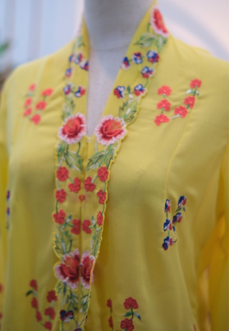 HANA KEBAYA BUTTON TOP 3.0 IN CORN