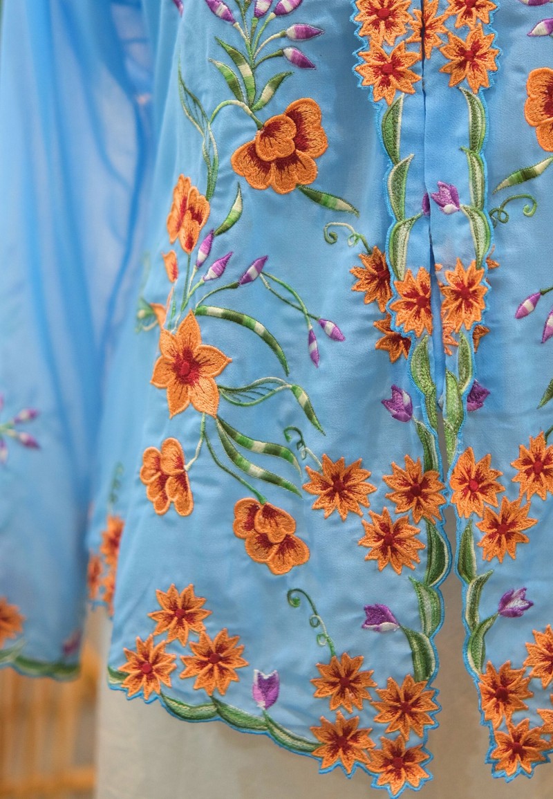 HANA KEBAYA IN SPRING ORANGE