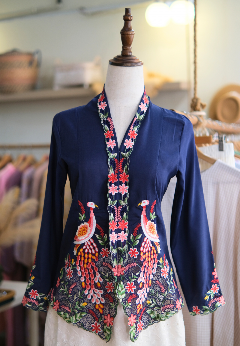 UNA KEBAYA TOP IN NAVY RED