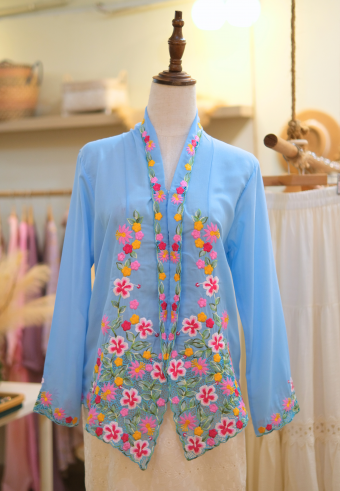 NINA KEBAYA BUTTON TOP IN WHISPY BLUE