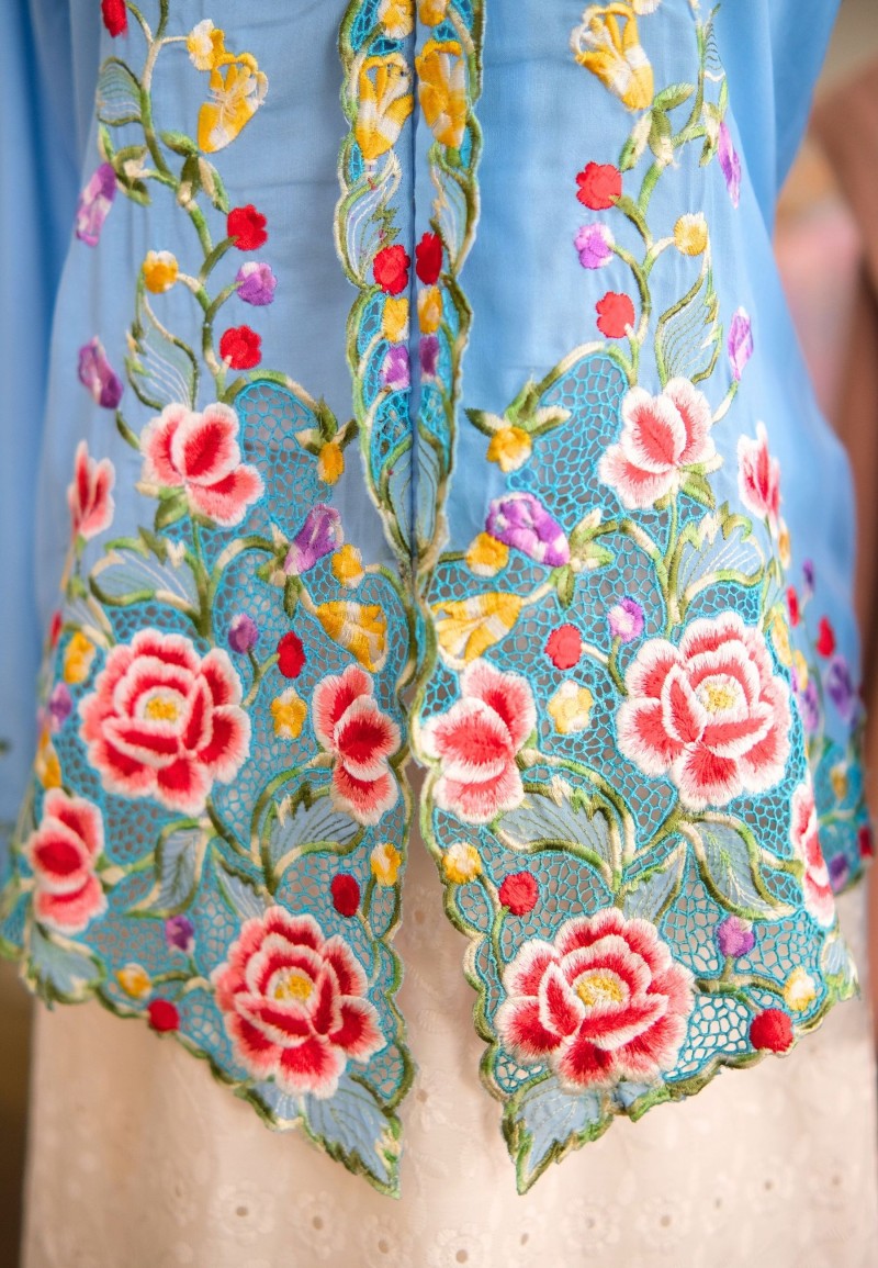 NINA KEBAYA BUTTON TOP IN JORDY BLUE
