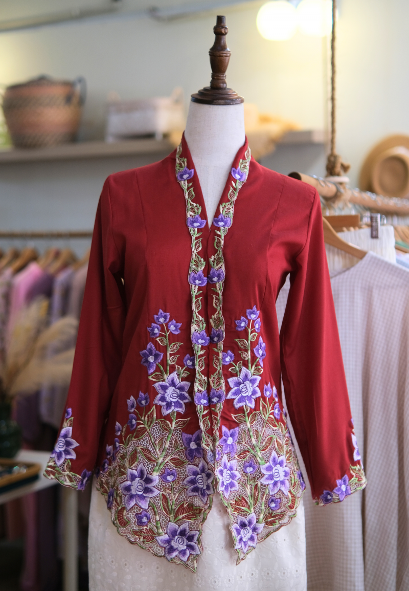UNA KEBAYA TOP IN MAROON VIOLET