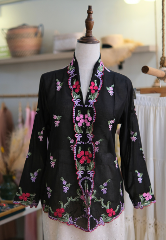 LEIA KEBAYA TOP 6.0 FLOWER BOUQUET