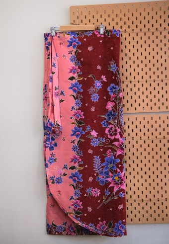 FLORA PAREO BATIK IN PINK VELVET