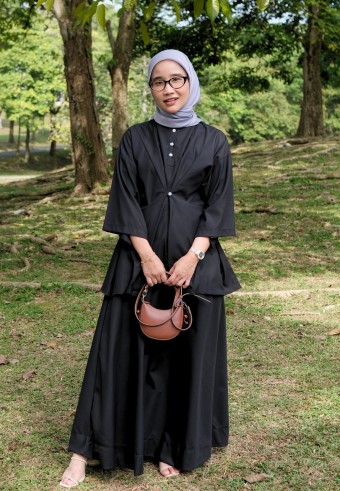 ASTRID SET SKIRT IN BLACK PEARL