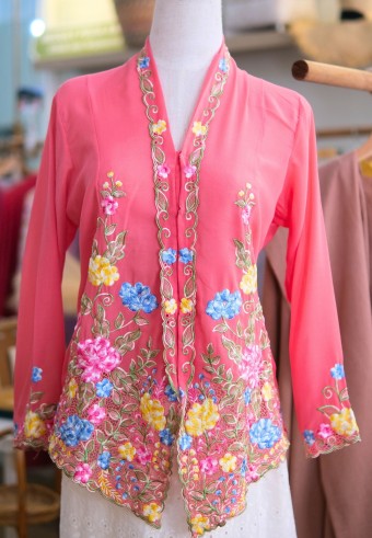 NINA KEBAYA BUTTON TOP IN MYSTIC