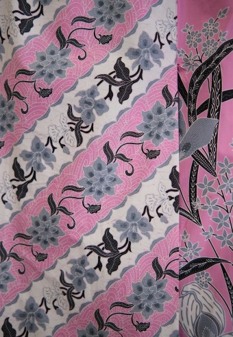 LIRA BATIK SKIRT IN MANDY PINK