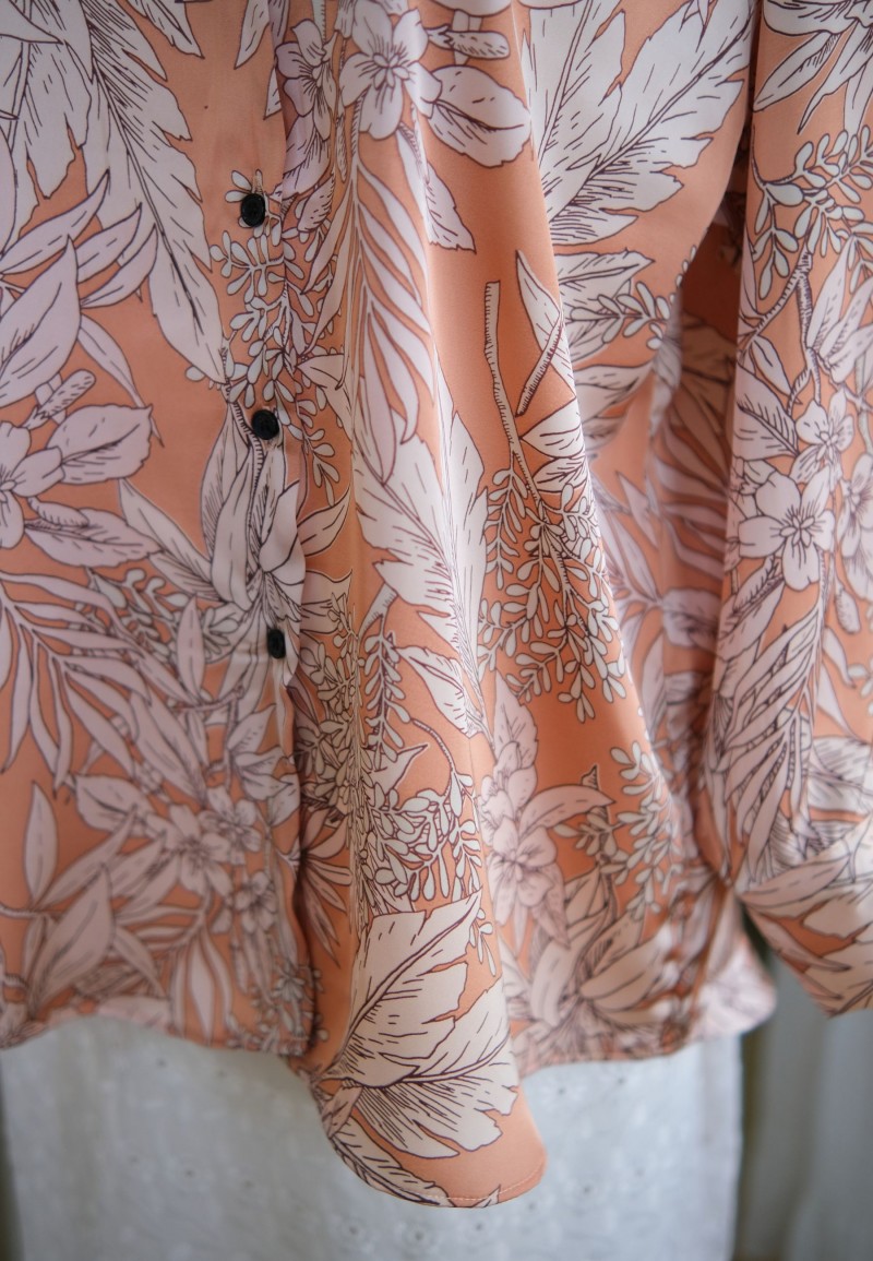LUXE BLOUSE IN PETUNIA