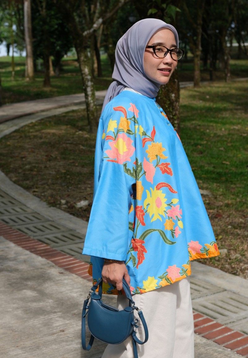 JOYCE BLOUSE BATIK 2.0 IN COOL SKY