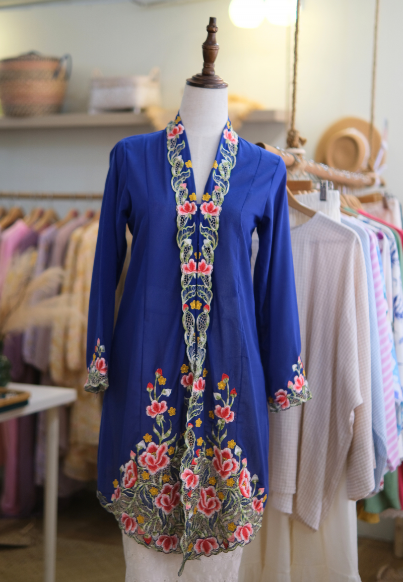 NORA LONG KEBAYA BUTTON IN NAVY