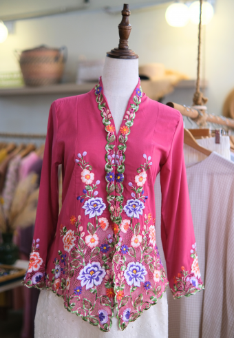 UNA KEBAYA TOP IN INK RUBY GRAPE