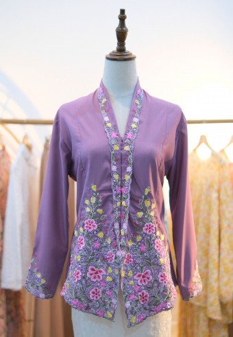 DEIA BUTTON KEBAYA TOP IN RIBENA