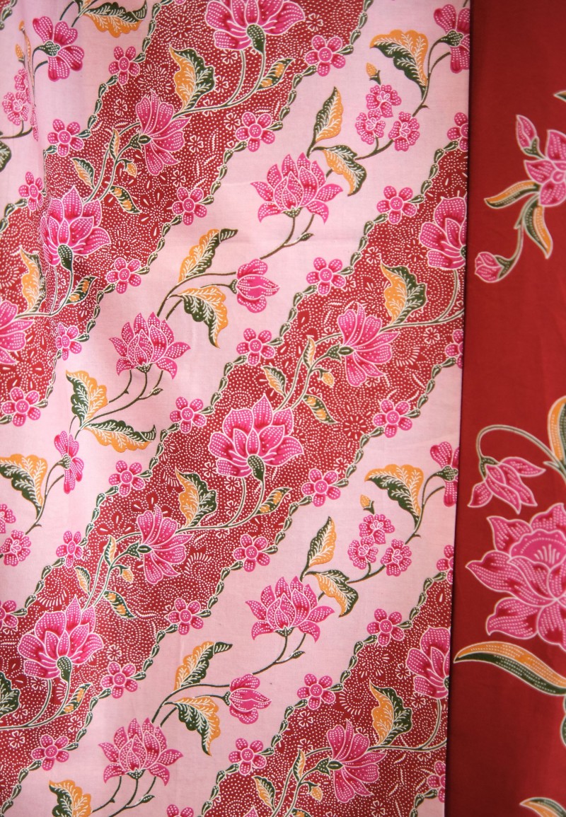 LIRA BATIK SKIRT IN RED DAHLIA