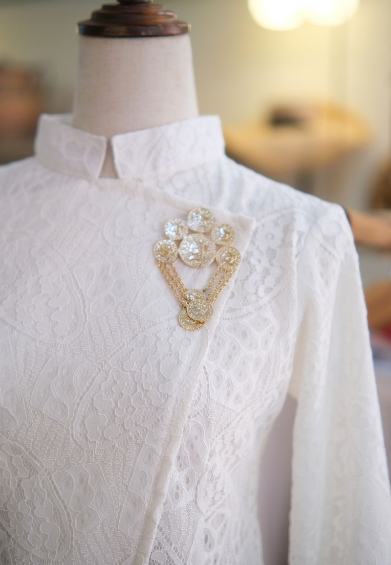 RINA KEBAYA JANGGAN TOP IN CHALK