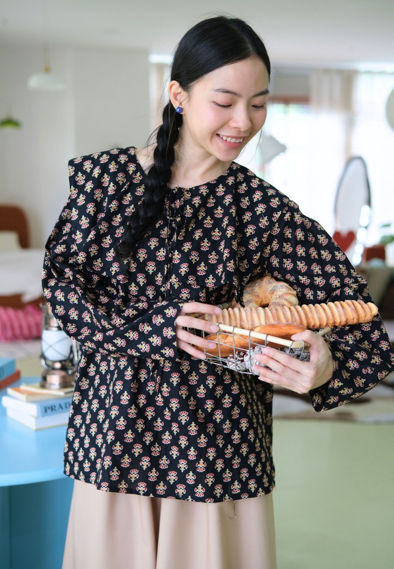 NISSY BLOUSE IN BLACKTONE