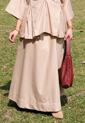 ASTRID SKIRT IN TAUPE