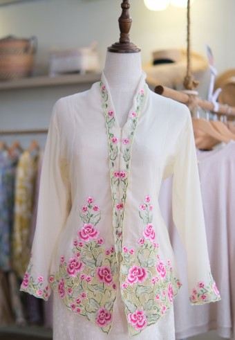 NINA KEBAYA BUTTON TOP 8.0 IN ALBINO
