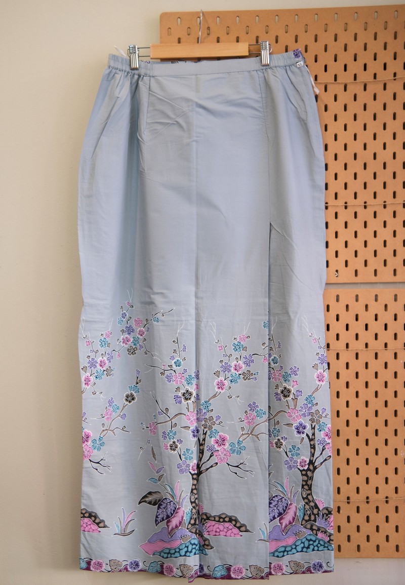 LIRA BATIK SKIRT IN ASH