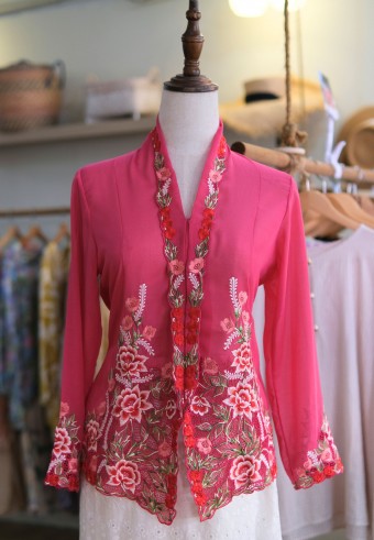 NINA KEBAYA BUTTON TOP 8.0 IN CHARM PINK