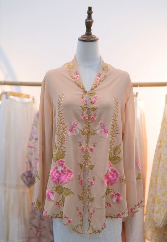 LIVIE KEBAYA TOP IN DUSTY PEACH