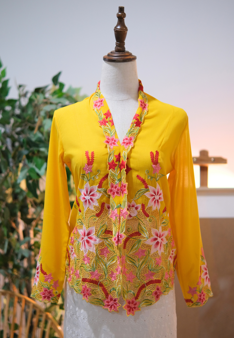 LEIA KEBAYA TOP 9.0 IN DAFFODIL