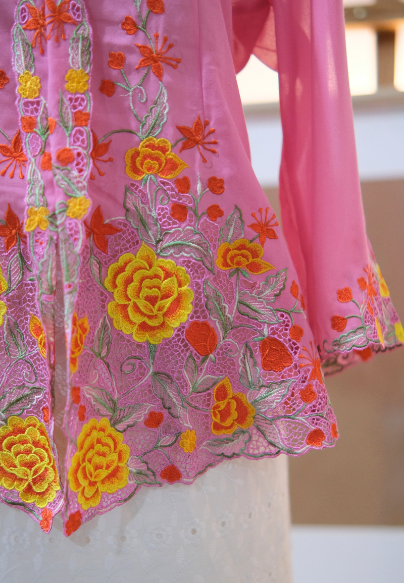 LEIA KEBAYA TOP 9.0 IN PINK MIST