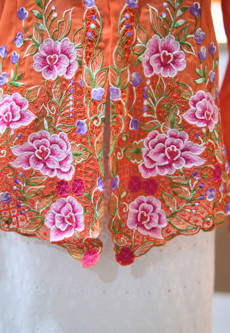 LEIA KEBAYA TOP 9.0 IN PERSIMMON