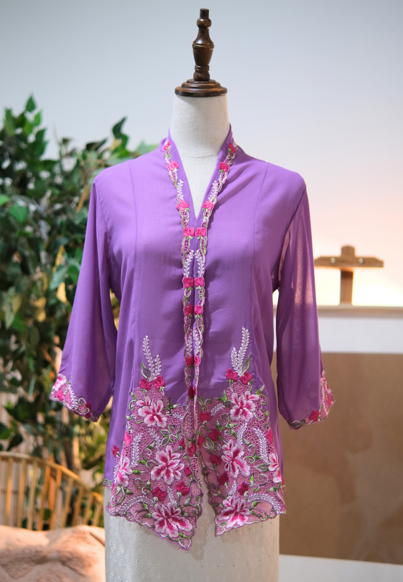 LEIA KEBAYA TOP 9.0 IN ROSE WINE