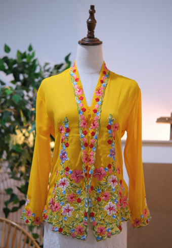 NINA KEBAYA BUTTON TOP 9.0 IN TUSCANY