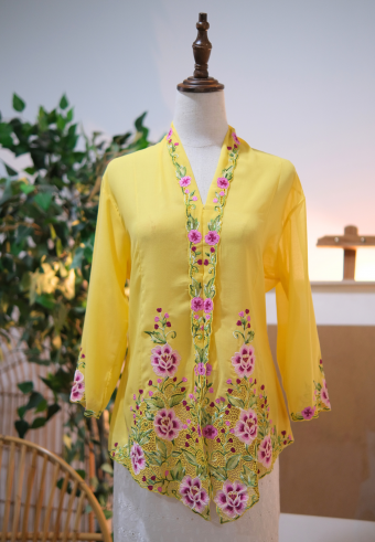 NINA KEBAYA BUTTON TOP 9.0 IN MUSTARD