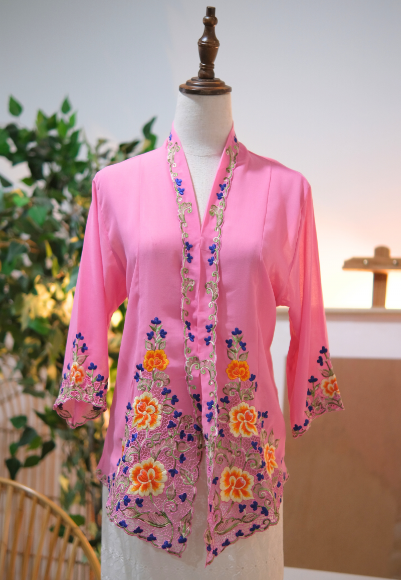 LEIA KEBAYA TOP 9.0 IN  FLAMINGO