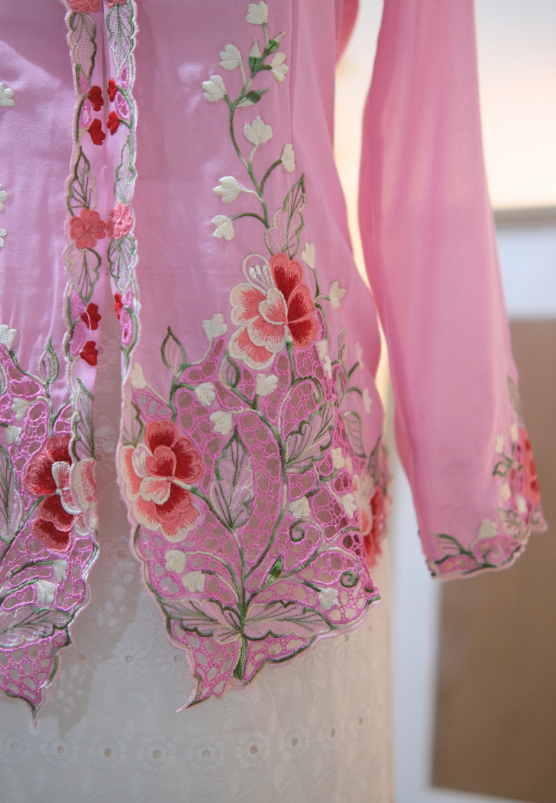 LEIA KEBAYA TOP 9.0 IN POWDER PINK