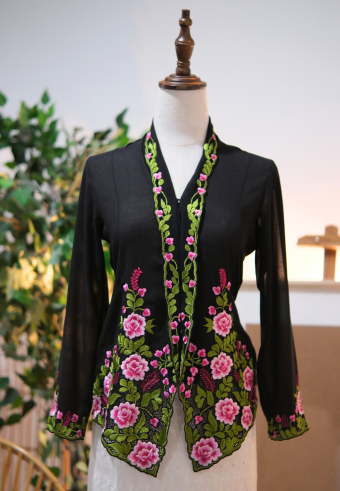 NINA KEBAYA BUTTON TOP 9.0 IN CHARCOAL
