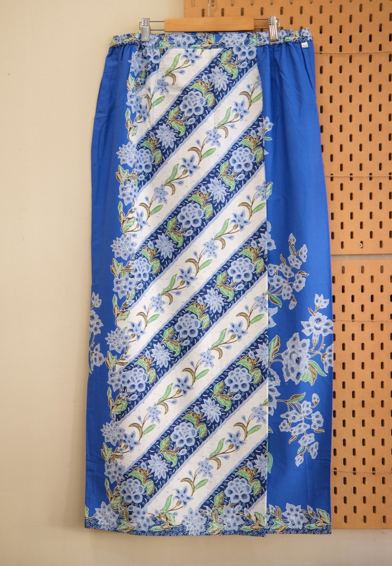 LIRA BATIK SKIRT IN INDIGO