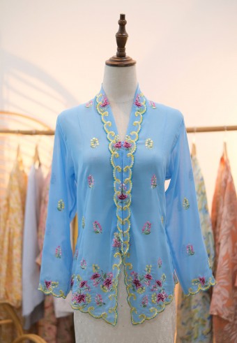 HANA KEBAYA BUTTON TOP 3.0 IN CLOUD