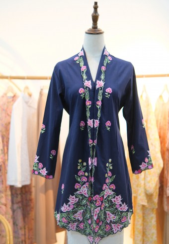 PIA LONG KEBAYA TOP IN BERRY NIGHT