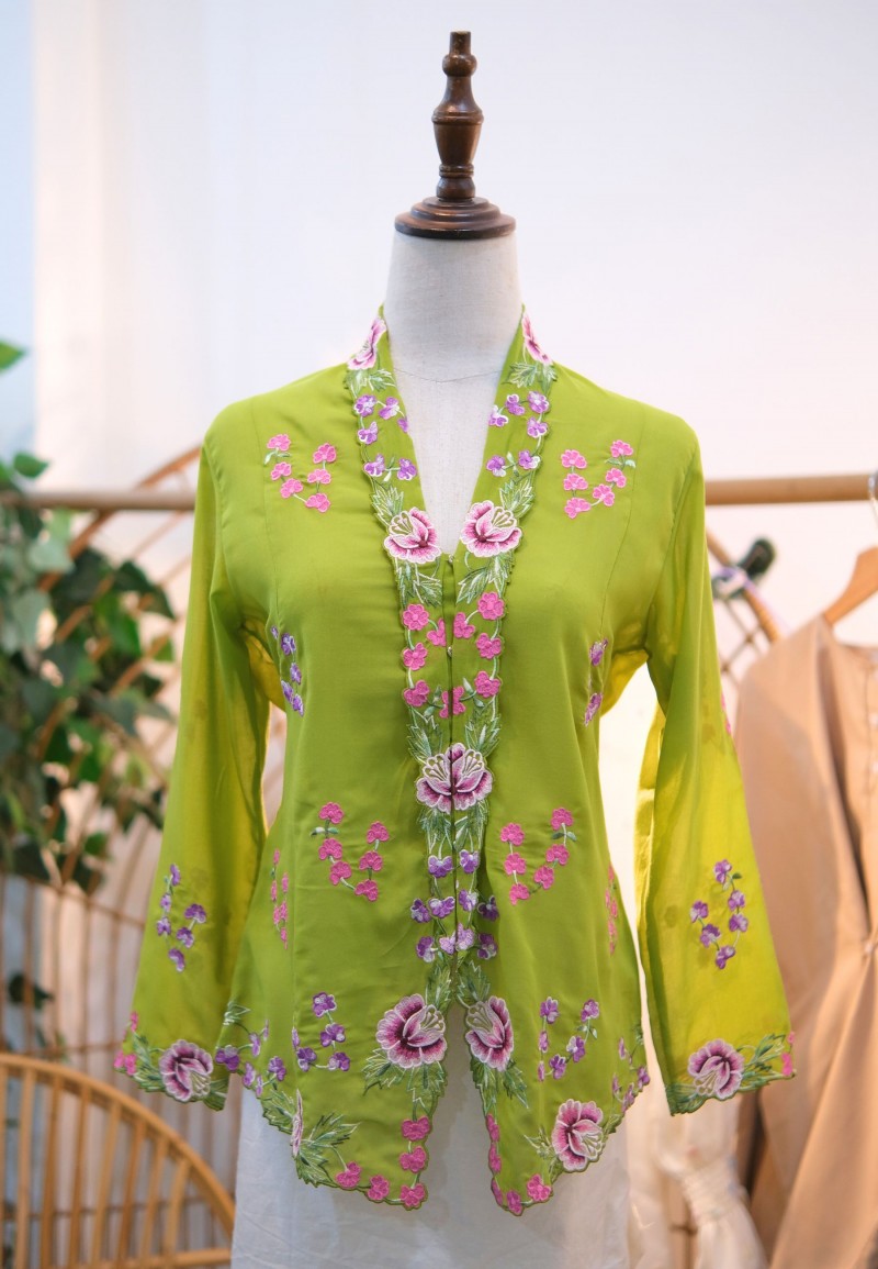 HANA KEBAYA IN CLASSIC GREEN