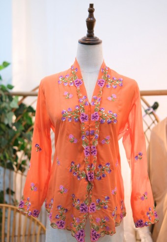 HANA KEBAYA IN EXCUBERANCE