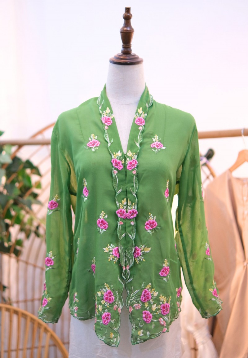 HANA KEBAYA IN FOREST ELF