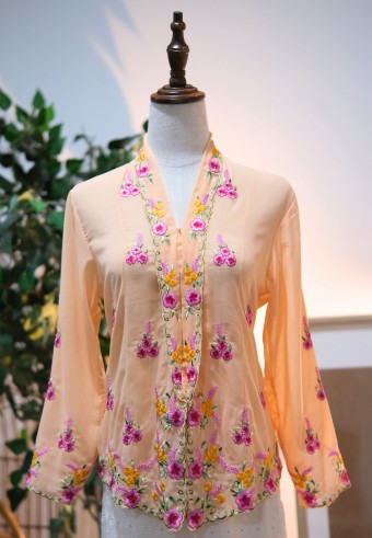 HANA KEBAYA BUTTON  TOP 2.0 PEACH